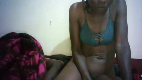 Snapshot of queen_joan chatting on February 2025 07:22:02 PM queen_joan online show from February 2025 07:22:02 PM