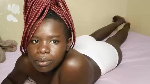 Snapshot of queen_latasha chatting on June 2026 04:50:01 AM queen_latasha online show from June 2026 04:50:01 AM