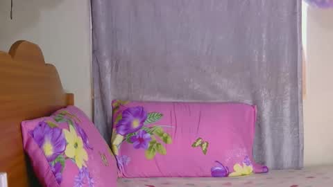 Snapshot of queen_leilani chatting on September 2025 10:50:01 AM queen_leilani online show from September 2025 10:50:01 AM