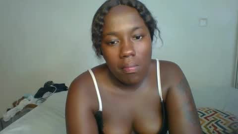 queen_mira online show from September 2025 05:12:02 PM