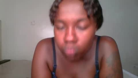 queen_mira online show from September 2025 10:21:02 PM