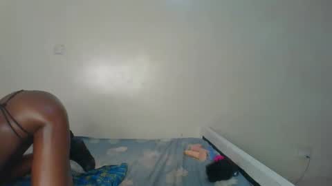 queen_mira online show from September 2025 10:42:01 PM