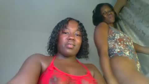 queen_mira online show from September 2025 05:37:01 PM