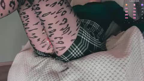 Carly online show from November 2025 03:55:02 PM