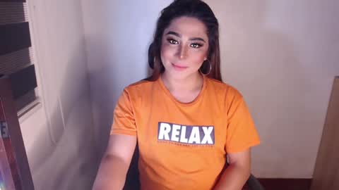 Snapshot of queen_of_all_queens chatting on January 2025 11:21:02 AM samantha online show from January 2025 11:21:02 AM