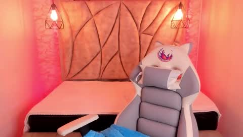   online show from February 2025 02:58:02 PM