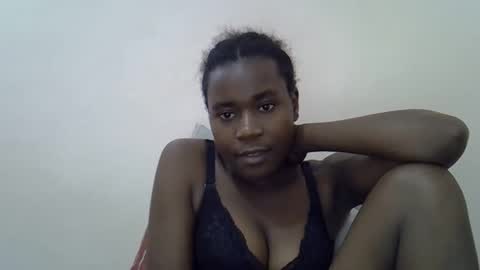 Snapshot of queen_sly chatting on October 2025 12:04:02 PM queen_sly online show from October 2025 12:04:02 PM