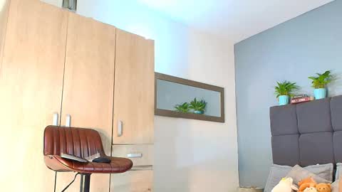 Snapshot of queenaliice chatting on September 2025 12:30:01 PM ALICE online show from September 2025 12:30:01 PM