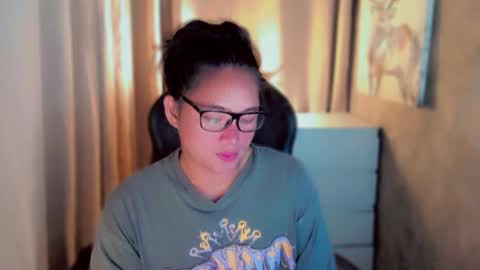 Snapshot of queenarthalia chatting on September 2025 02:49:02 AM ARTHA online show from September 2025 02:49:02 AM