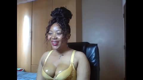 Snapshot of queenbebony2 chatting on April 2026 07:24:01 AM Queenbebony2 online show from April 2026 07:24:01 AM