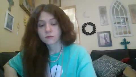 Snapshot of queencrimsonlvx chatting on April 2026 10:36:02 PM queencrimsonlvx online show from April 2026 10:36:02 PM