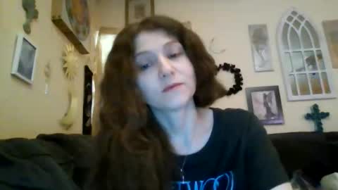 Snapshot of queencrimsonlvx chatting on June 2026 02:53:01 AM queencrimsonlvx online show from June 2026 02:53:01 AM