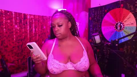 Queen Cherise Roze online show from May 2026 06:26:02 PM