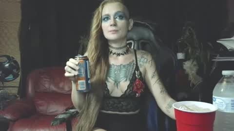 Queen Frostbitten online show from September 2025 11:06:02 PM
