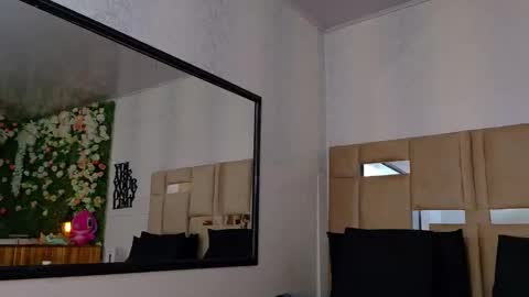 QUEENJEENN online show from October 2025 12:16:02 AM