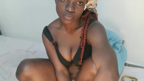 Snapshot of queenlatasha chatting on June 2026 08:05:02 AM Latasha online show from June 2026 08:05:02 AM