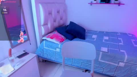 Andrea  online show from September 2025 11:32:01 AM