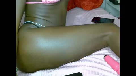 queenluiza199400 online show from June 2026 09:51:01 PM