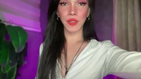 QUEEN online show from April 2026 02:07:01 PM