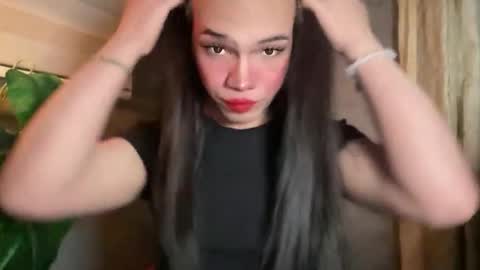 QUEEN online show from April 2026 10:07:01 AM