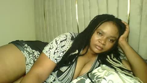 Snapshot of queenofsouls chatting on December 2024 05:03:01 AM . online show from December 2024 05:03:01 AM