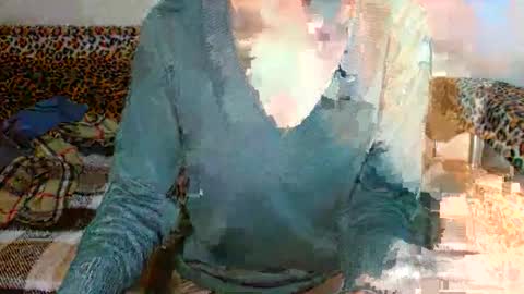 Snapshot of queenoftenderness chatting on December 2024 11:29:02 AM queenoftenderness online show from December 2024 11:29:02 AM