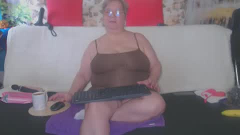 QueenPammy online show from October 2025 08:48:02 AM