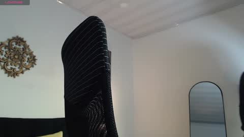 Rose online show from December 2024 12:45:01 PM