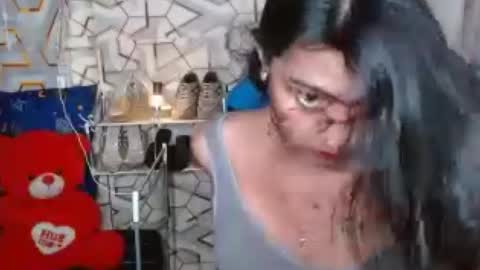 Snapshot of queensteffi chatting on June 2026 01:03:01 AM queensteffi online show from June 2026 01:03:01 AM