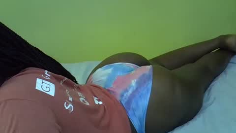 Snapshot of queenviviana chatting on January 2025 07:21:02 AM vallary online show from January 2025 07:21:02 AM