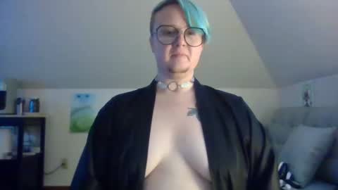 queerlyjaz online show from October 2025 01:45:01 AM