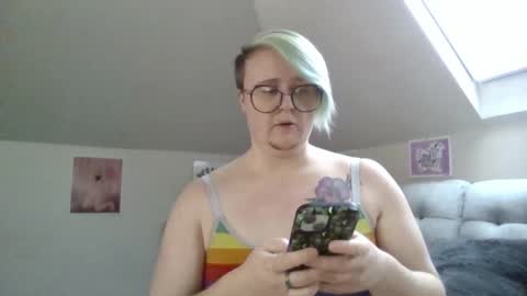 queerlyjaz online show from November 2025 07:35:02 PM