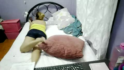 quelly40 online show from October 2025 10:07:01 AM