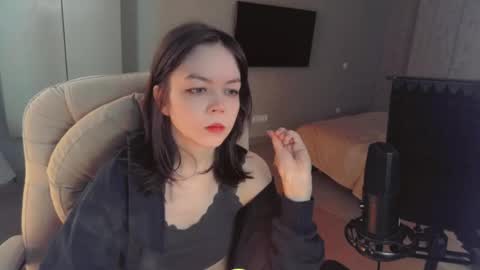 quietluxury online show from April 2026 01:37:02 PM