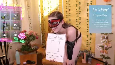 Snapshot of quinnrmonroe chatting on October 2025 02:35:02 PM QuinnMonroe online show from October 2025 02:35:02 PM