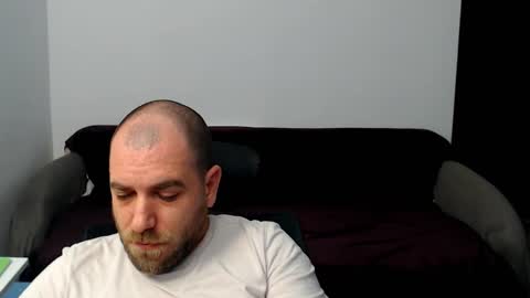 R0bila online show from October 2025 12:25:02 AM