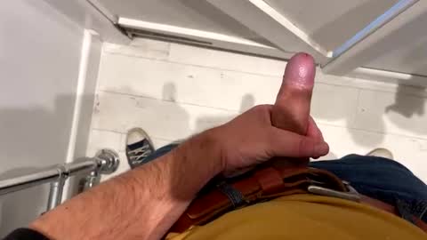 Snapshot of r_andolph chatting on November 2025 12:22:01 PM r_andolph online show from November 2025 12:22:01 PM