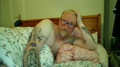 Snapshot of r_o_h_a_n_r_o_o_m chatting on May 2026 12:33:01 PM r_o_h_a_n_r_o_o_m online show from May 2026 12:33:01 PM