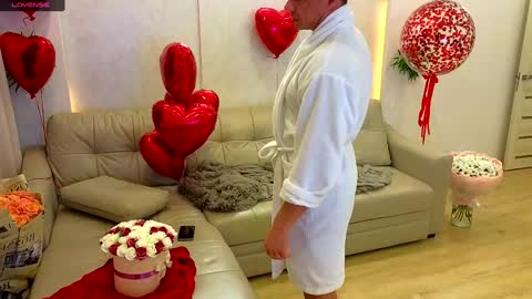 Jess  John online show from February 2025 06:48:01 PM