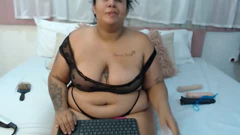 Snapshot of racheel_smith chatting on September 2025 10:06:02 AM rachel online show from September 2025 10:06:02 AM