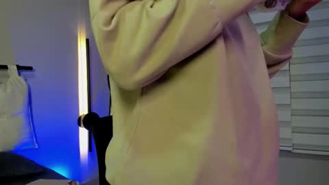 Rachell online show from September 2025 04:03:01 AM