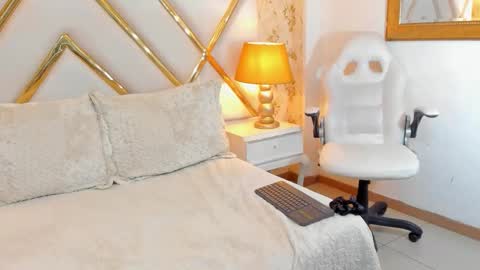 Rachell online show from December 2025 09:43:02 PM