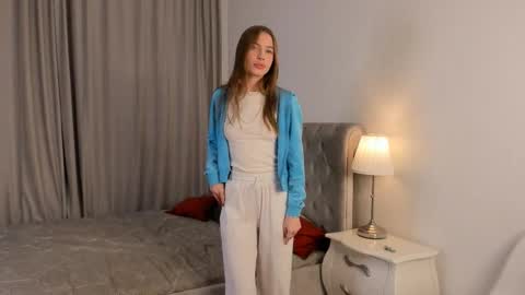 Kaylee online show from November 2025 07:36:03 PM