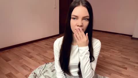 Snapshot of rachelpoisso chatting on November 2025 08:38:02 AM Rachel online show from November 2025 08:38:02 AM