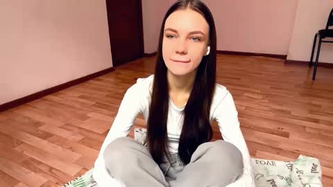Snapshot of rachelpoisso chatting on November 2025 09:11:01 AM Rachel online show from November 2025 09:11:01 AM