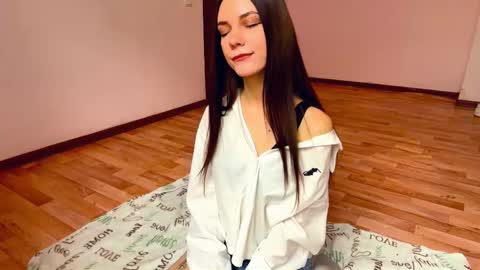 Snapshot of rachelpoisso chatting on November 2025 08:25:01 AM Rachel online show from November 2025 08:25:01 AM
