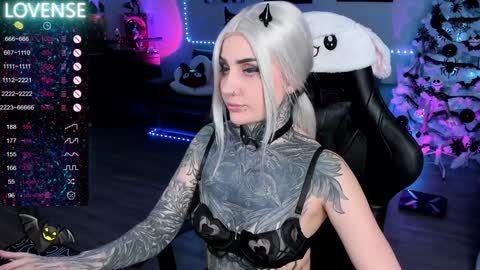  Miko Pleasee help me get 100 likes online show from January 2025 12:50:02 PM