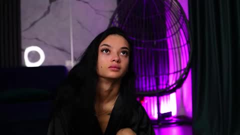 Ann online show from November 2025 05:17:01 AM