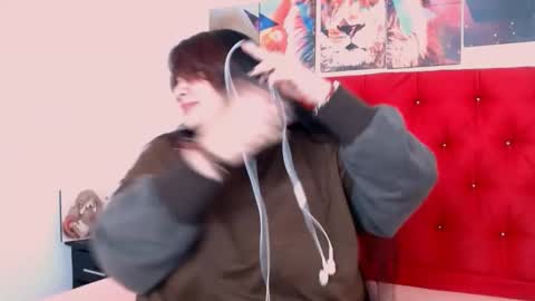 radiantgoddes online show from November 2025 04:18:02 PM