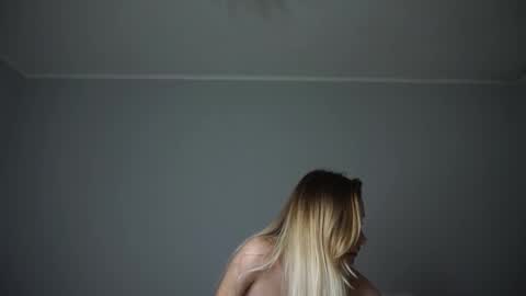 Sara online show from September 2025 04:40:02 PM